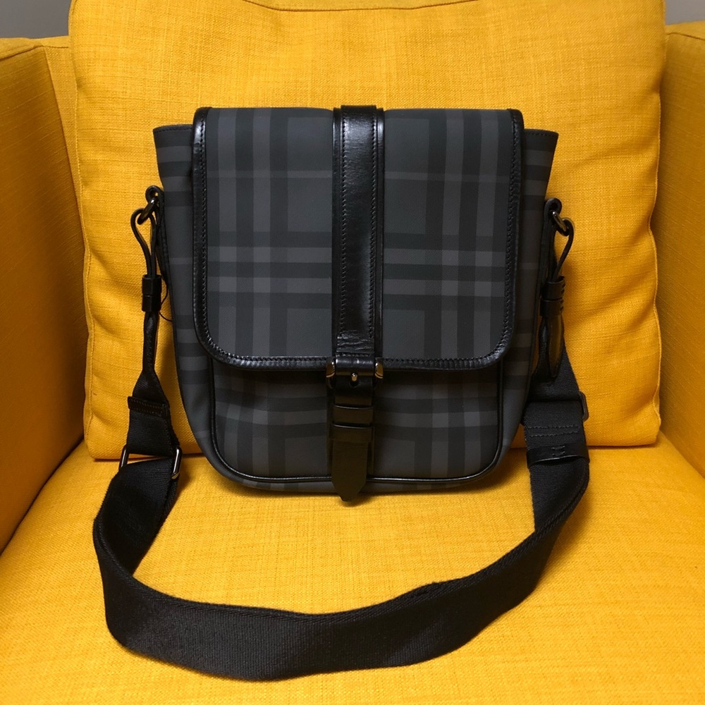 NWT Burberry Smoke Nova Check Bag